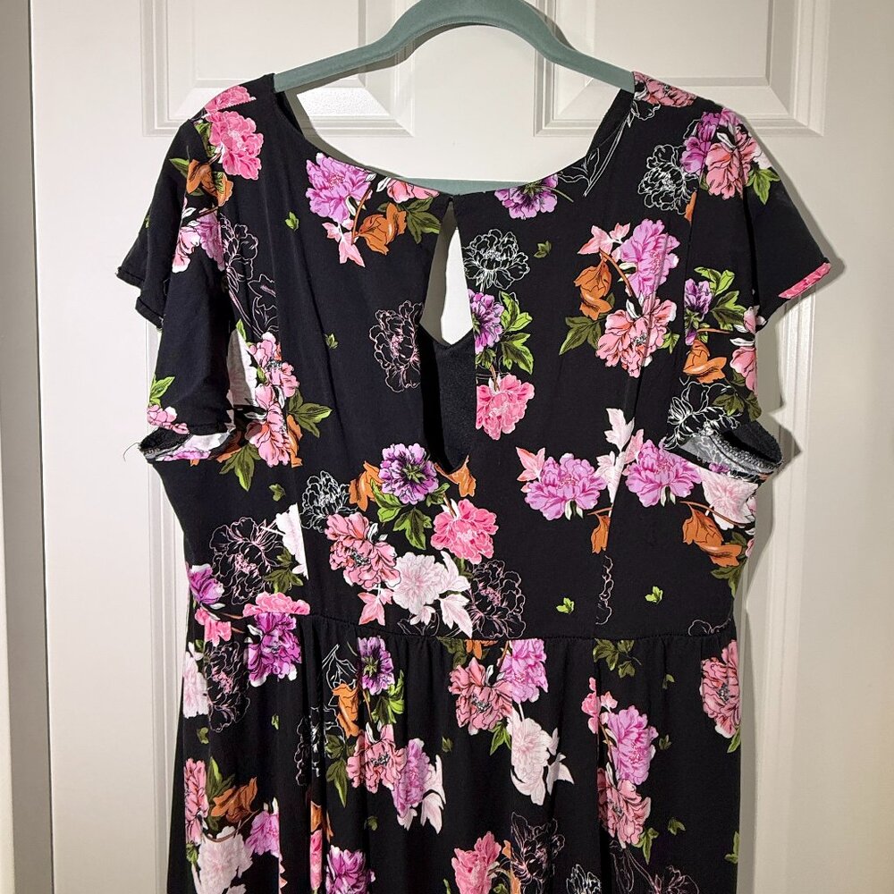 Torrid Black Floral Challis Maxi Dress - Picture 5 of 7